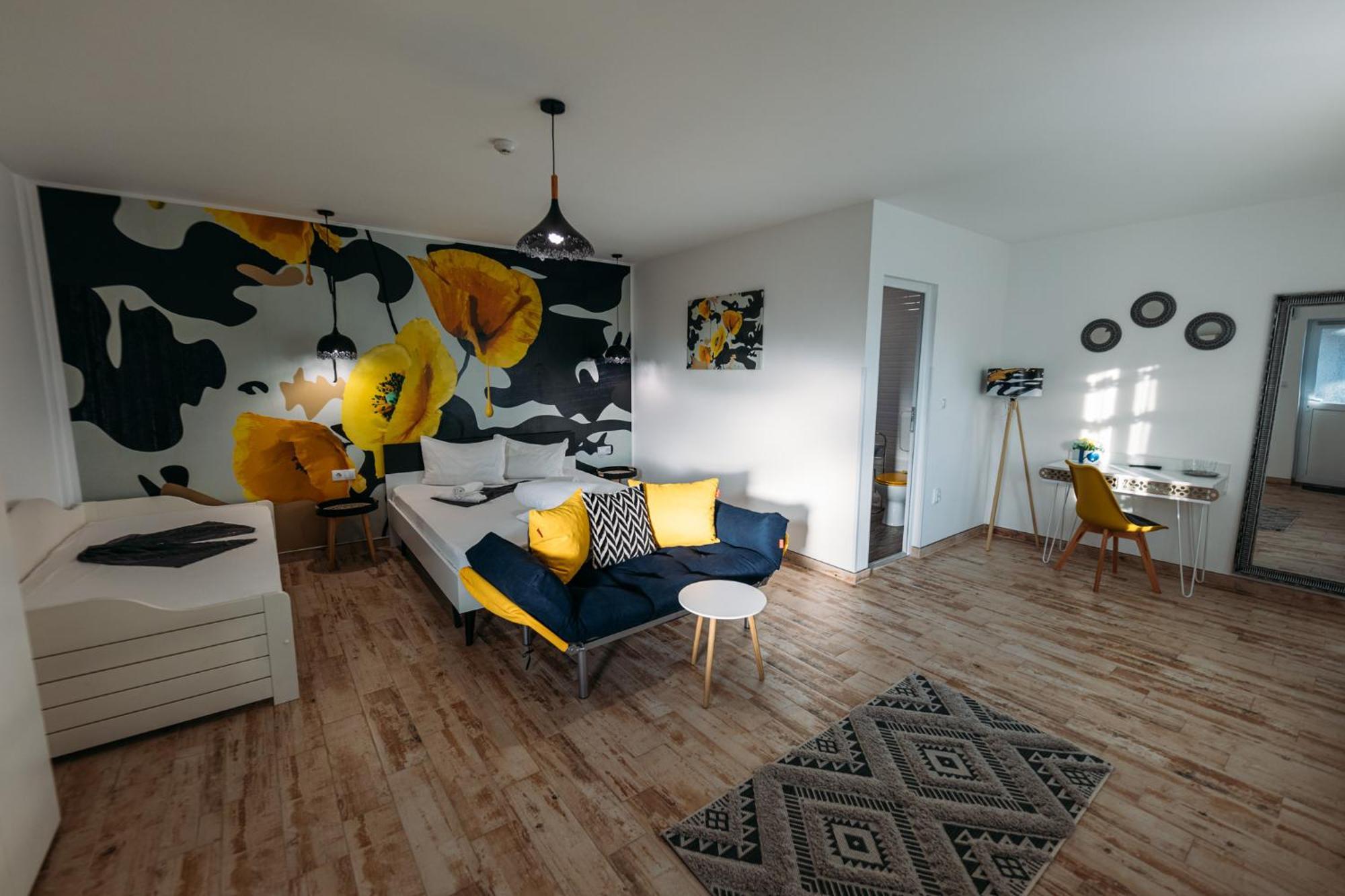 Pensiune Carpati Hunedoara Exteriör bild